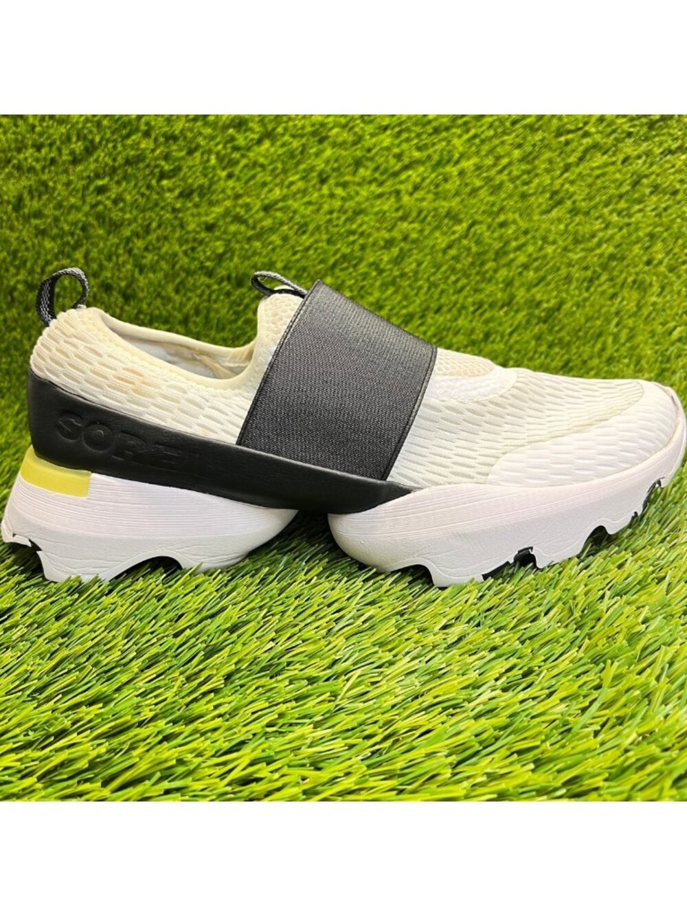 Sorel Kinetic Impact Strap Womens Size 9 White Running Slip-On‎ Shoes Sneakers